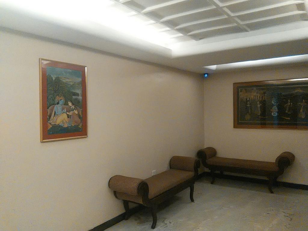 Hotel The Woods Manor Mg Road Kochi Exterior foto
